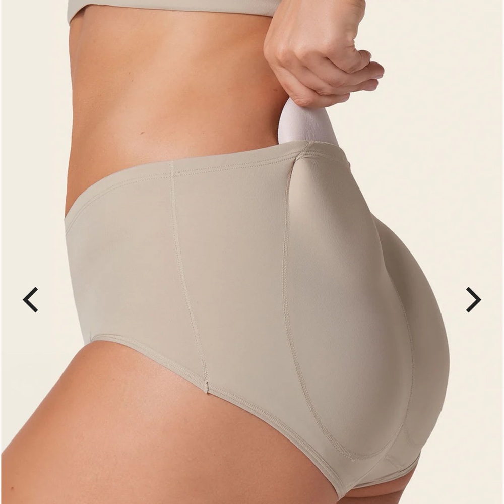 Instant buttlifting. Brand new with tag, never used or tried